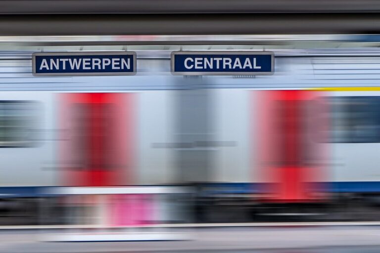 antwerpen, centraal, train station, train, transport, traffic, platform, travel, rails, city, tourism, transportation, speed, belgium, railroad